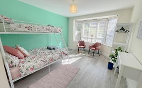 Large 3 Bedroom & 2 Bath - Ground Floor With Parking